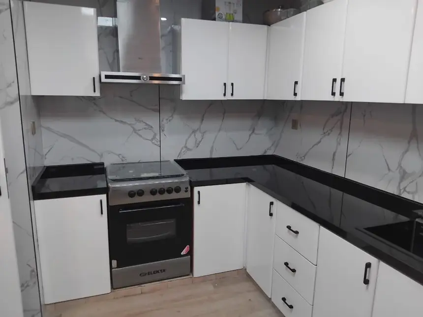 Contemporary bathroom refit — Building Maintenance project photo, Dubai